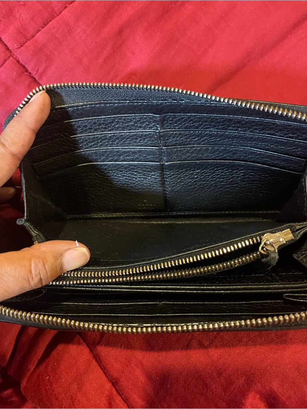 Gucci Black Leather Zip Wallet with Tassel and Embossed GG - Picture 9 of 14